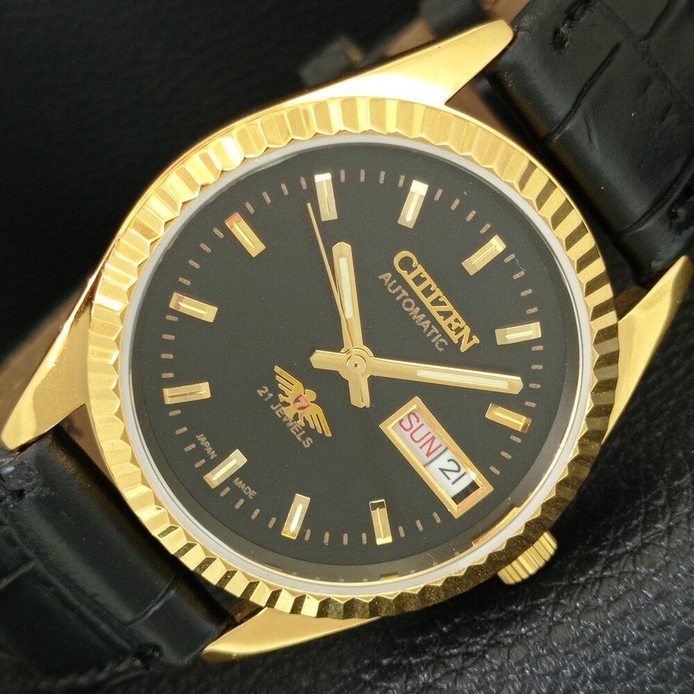 Vintage 1977 Citizen Automatic Mens Gold Watch W/daydate & Black accents